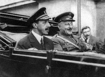 irene_menas's tweet image. Centenario del golpe de estado de Miguel #PrimoDeRivera.
Tras el golpe, lo llamó el ministro de la Guerra preguntándole si se había sublevado; el militar contesta que sí. El ministro le dice que queda destituido, a lo que responde: “No, el que queda destituido es el gobierno”.