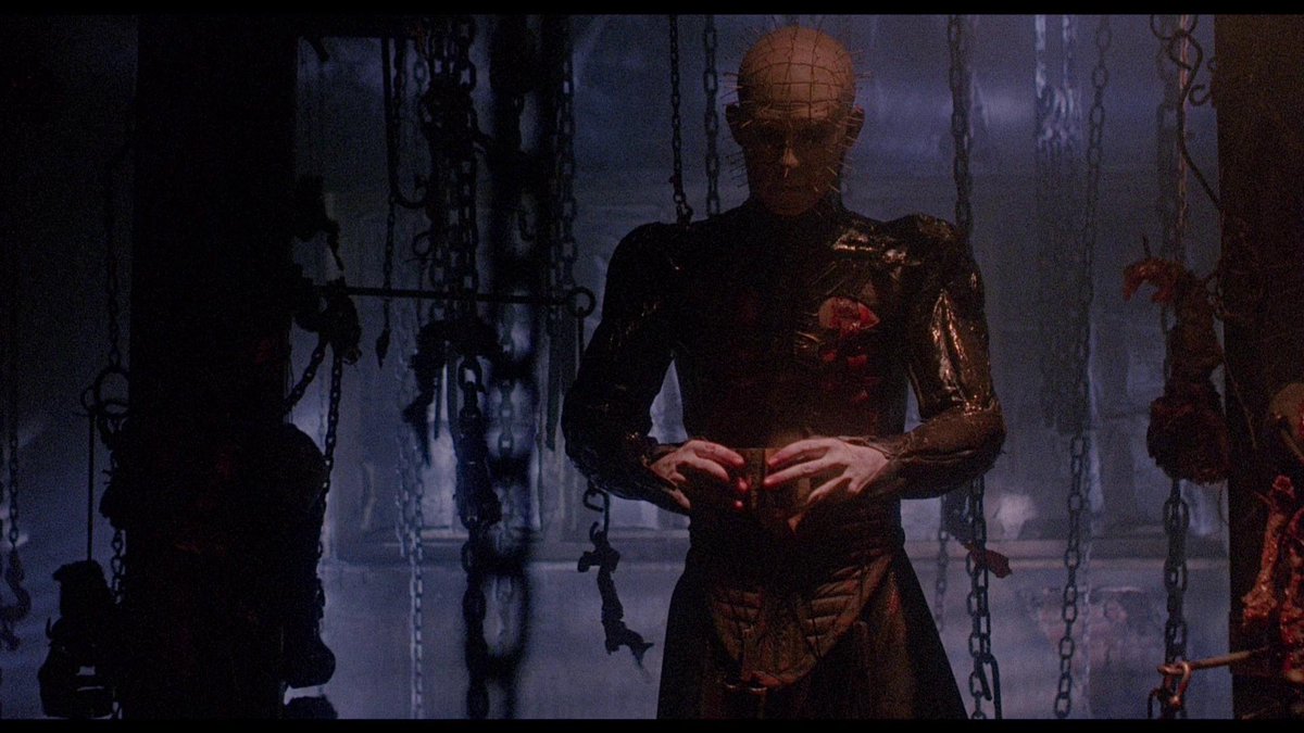 Un 11 de setembre s'estrenava HELLRAISER (1987).

Dirigida i escrita pel Clive Barker, també autor d'EL COR CONDEMNAT (1986).

El terror, el dolor i el plaer es confonien en el món extradimensional dels cenobites, criatures mutilades de forma extrema.

#11setembre #hellraiser