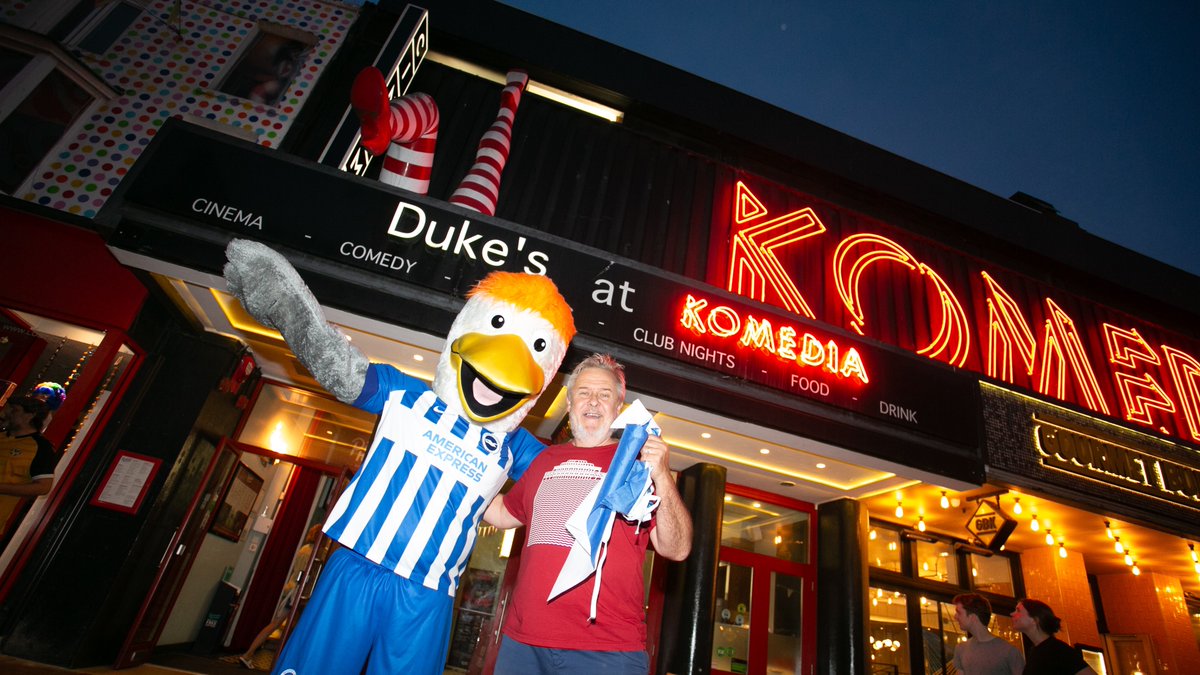 OfficialBHAFC's tweet photo. With our #UEL campaign fast approaching, we're starting to dress Brighton in blue and white bunting with @BrightonHoveCC. 🙌

The Royal Pavilion will also be glowing in our colours on home match days, and we have more exciting things planned... 🔜 https://t.co/JMOwVZhQqf