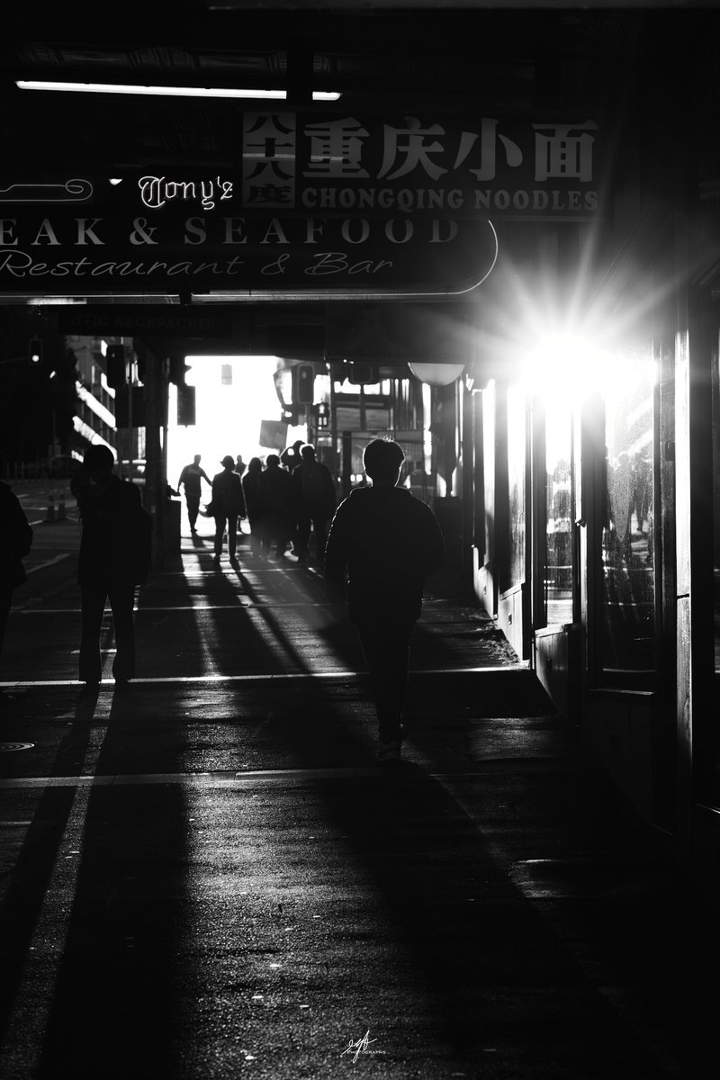 egb007's tweet photo. GM 

#lensculturestreets
#streetphotographers 
#canon5dmark2 
#tamron 
#Tamron85mm 
#CanonNZ 
#progearfeature 
#urbanlife 
#streetphotographyinternational #moments_in_streetlife 
#moments_in_bnw 
#SPi_Collective https://t.co/IOIvBzdNPq