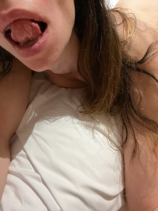 It is my birthday bitch 😏  #birthday   Ti invio un regalino?  https://t.co/1jBL2R329V https://t.co/O<a href="/tag/birthday"class="tags">#birthday</a>