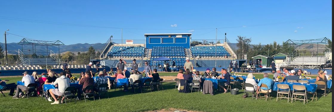 Our first annual Dinner on the Diamond fundraiser for the indoor training facility was a resounding success. Thanks to all of those who contributed to making it happen.