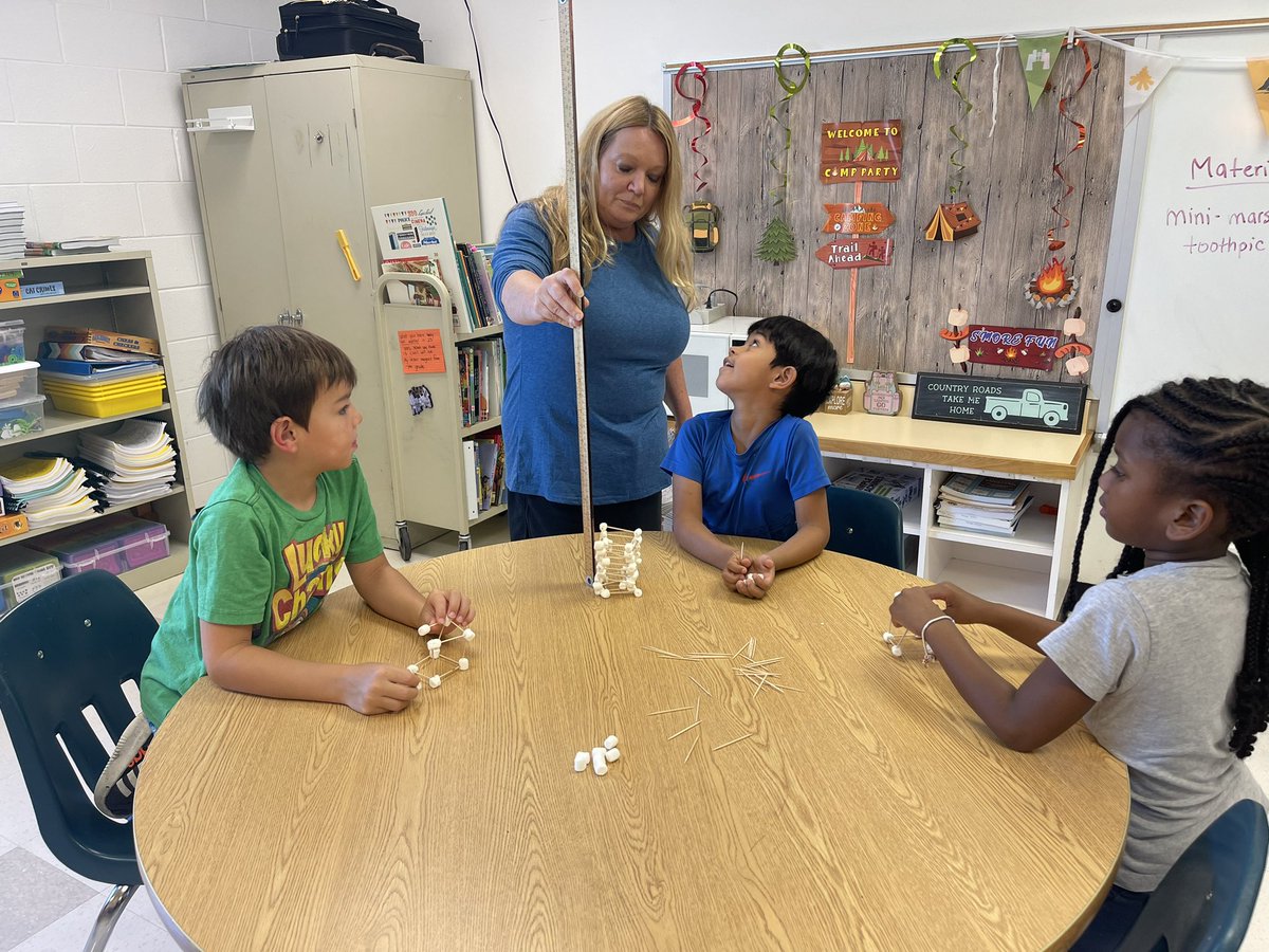 Danielle Minehan tweet media