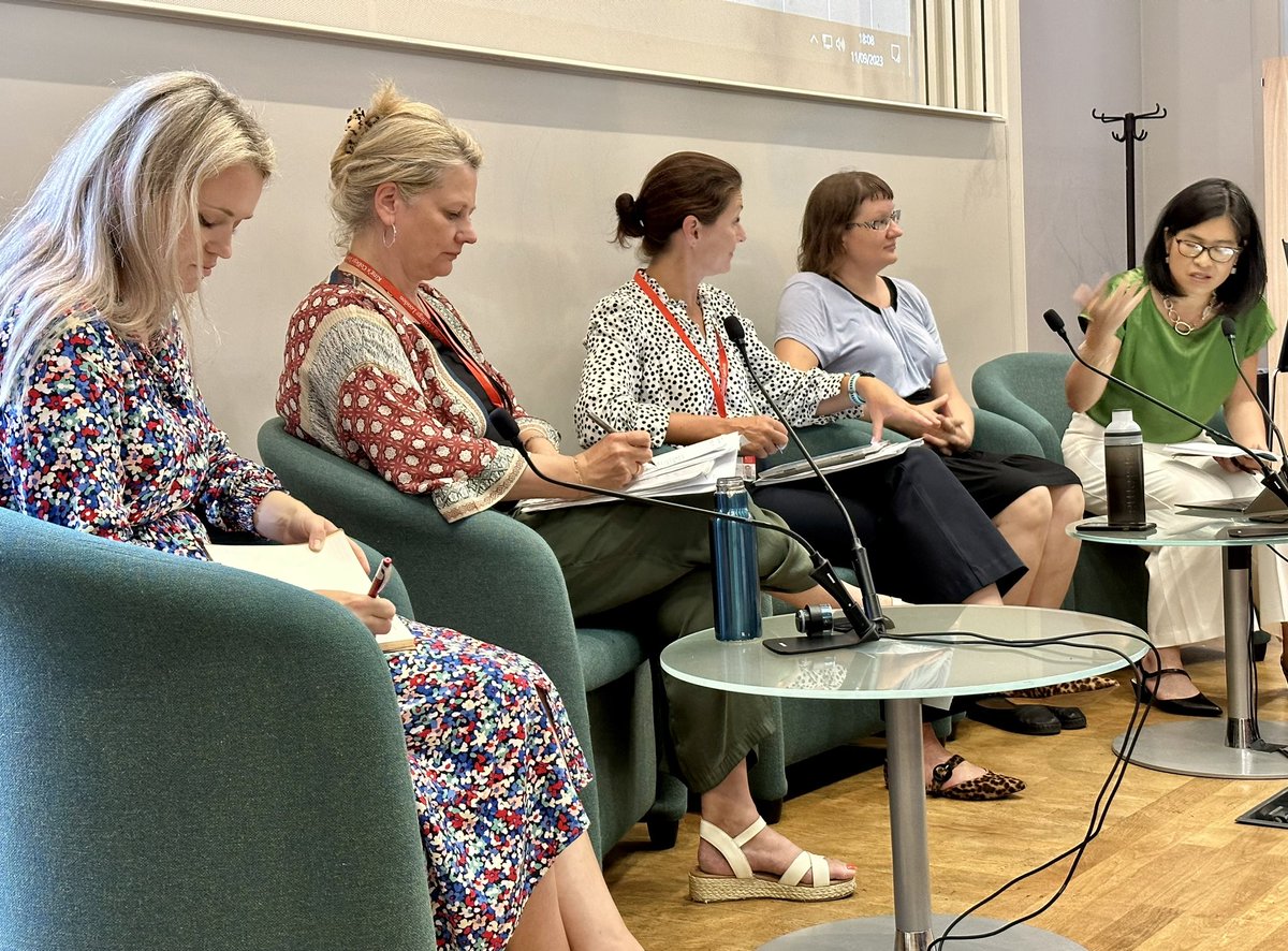War Studies (@warstudies) on Twitter photo 🗣️ The panel discussion chaired by Dr <a href="/cheng_christine/">Dr Christine Cheng 鄭穎茵</a> is joined by Professor <a href="/tcgerman/">Tracey German</a>, Dr <a href="/NKuhrt/">Natasha Kuhrt also on @natashakuhrt.bsky.social</a>, <a href="/DrJadeMcGlynn/">Jade McGlynn</a>, and Dr <a href="/Kseniya_Oksamyt/">Kseniya Oksamytna</a>, who are examining the current state of the war, the international fallout, and prospects for peace. 🗣️ The panel discussion chaired by Dr <a href="/cheng_christine/">Dr Christine Cheng 鄭穎茵</a> is joined by Professor <a href="/tcgerman/">Tracey German</a>, Dr <a href="/NKuhrt/">Natasha Kuhrt also on @natashakuhrt.bsky.social</a>, <a href="/DrJadeMcGlynn/">Jade McGlynn</a>, and Dr <a href="/Kseniya_Oksamyt/">Kseniya Oksamytna</a>, who are examining the current state of the war, the international fallout, and prospects for peace.