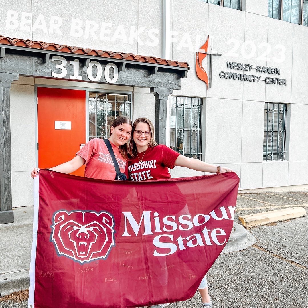 Hello bears! Our 2023 Fall Break trips will be to Chicago, Illinois and Tulsa, Oklahoma. Be sure to fill out an application for this immersive volunteer opportunity! Check out our website for more information.

docs.google.com/forms/d/e/1FAI…