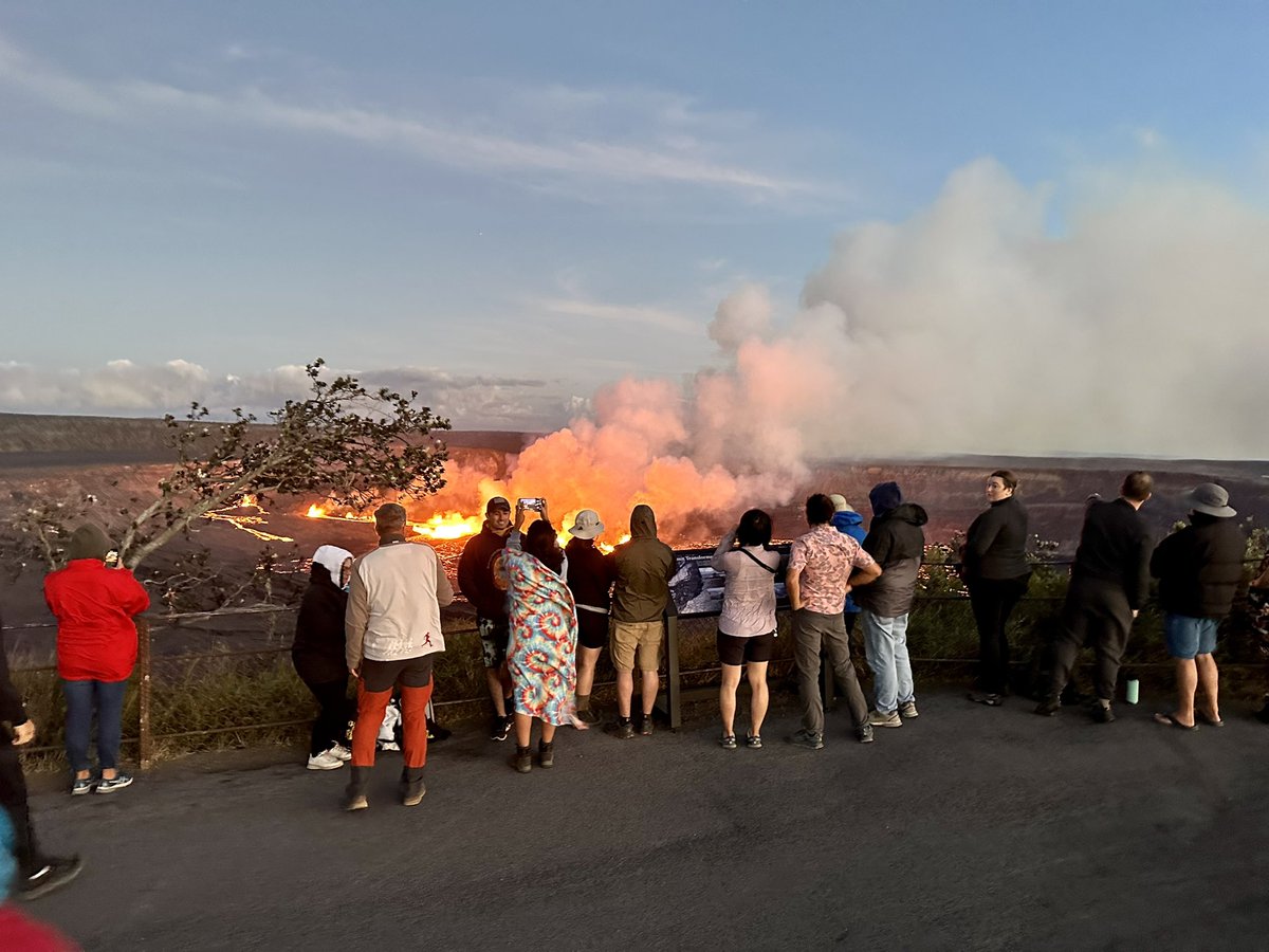 Kīlauea volcano has once again erupted, marking its 5th eruption in the past 4 years. Park areas may be closed for your safety. Hazardous volcanic gases present a danger to all, check the air quality alert before visiting: go.nps.gov/havo-air-alert
NPS photo/BHayes