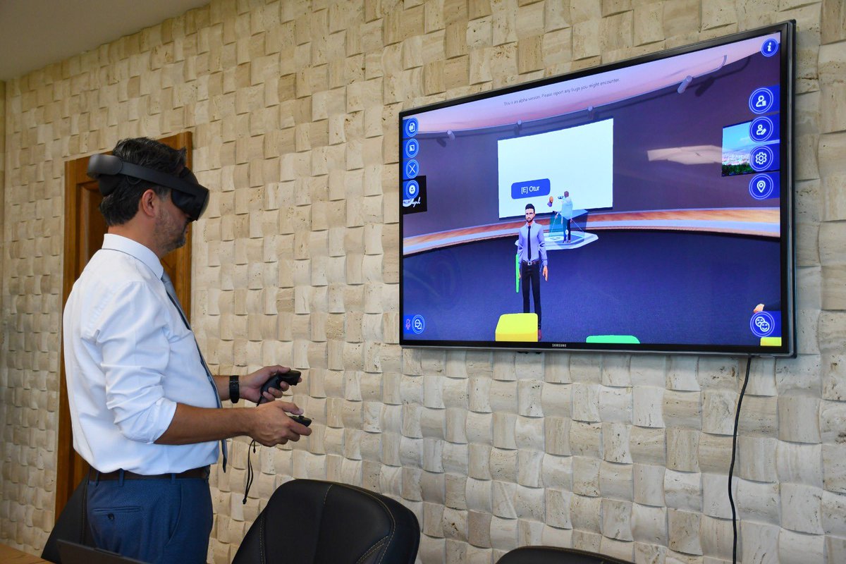 ÇOMÜ Metaverse - Üniversitemizde İlk Kez #Metaverse Ortamında Demo Dersi Verildi

Öğrencilerin sanal ortamda eğitim aldığı platformun ilk demo dersi, kendisi için özel olarak geliştirilen dijital avatar aracılığıyla Rektör Prof. Dr. R. Cüneyt Erenoğlu tarafından verildi.

#ÇOMÜ