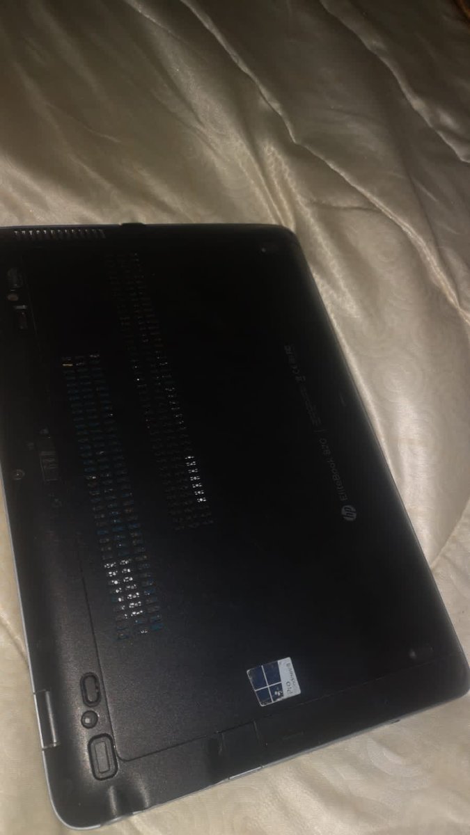 L_nonoise's tweet image. HP core i7 for sale haena mathata still in good condition le charger e teng,just for R4000 you can WhatsApp +27762192174 / 58152860 thank youuuu 🤗🤗