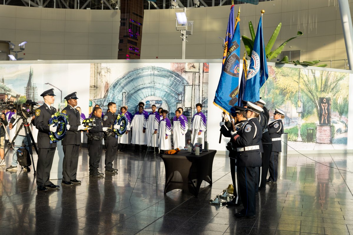 IAA_business's tweet photo. Today was our annual 9/11 ceremony at IND to commemorate the terrorist attacks 22 years ago. Our lasting gratitude goes to our first responders who willingly sacrificed for their fellow Americans. A special thank you to the @BD_Premiers for their beautiful music! #NeverForget911 https://t.co/jb2f3pAbzP