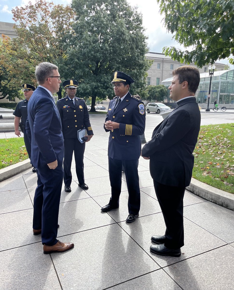 Today we remember those we lost 22 years ago. We Respect, Honor, and Remember the officers who perished & the hundreds more whose lives are are lost year bc of their actions on 9/11/2001. Bill Alexander, ED of the Memorial, Father DeRosa from St. Mary’s, & Chief Smith MPDC.