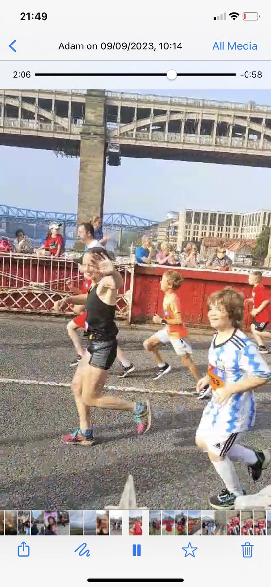 sunbeamshelley's tweet photo. Ran the #juniorgreatnorthrun with the littlies followed by my own half marathon remembering dad 🩵Well done to all kids and parents and carers. Inspiring! Love to all the #roysrunners for @Roy_Castle_Lung who ran yesterday  #GreatNorthRun2023 #medalmonday https://t.co/6xIkaS9vH6