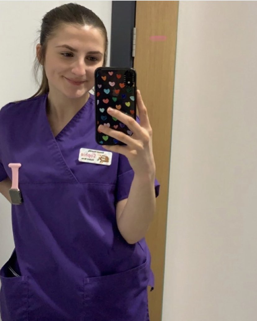 RuthLeeds's tweet image. Congratulations @sophieleeds123 ! BSc with first class honours in paediatric nursing 🎉. So very proud of you 💕