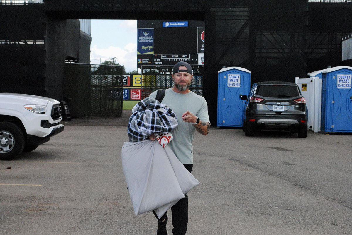 GoSquirrels's tweet photo. Off to Erie #PennantFever https://t.co/flvHRerq3l