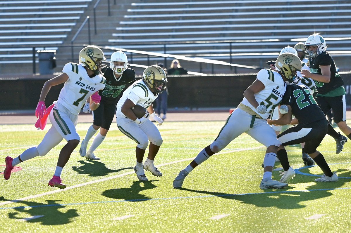 cincop35's tweet photo. Locked in! 3️⃣ Onto Game4 @CSUPFootball @ACUFootball @BHSUFB @FB_KnoxCollege @wyo_football @UNC_BearsFB @CSCFootball @CSCwildcatsFB @Harding_FB @CoachCutshaw @CoachBHopkins @Cobber_Football @MatthewSteinfe2 @TheRightCats @MUCrusadersFB @MountaineerFB @FWC_CardinalFB https://t.co/4M0TV7CGqo