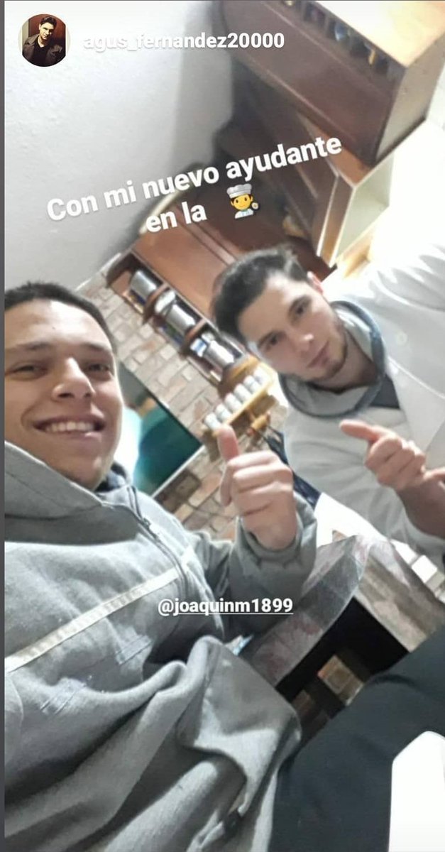 martinezj2134's tweet photo. Me va a costar no jugar más los fútbol 5 de los viernes a la noche en la cancha de Quilmes con los pibes, gritarte alguna pavada mientras pasaba por el puesto o hablar de cosas que nos interesaban a los dos.

Va a doler que no estés más con nosotros y que hayas tomado (...) https://t.co/FEYUw2fdMW