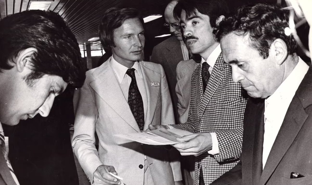 Hoy, a #50añosDelGolpe, rememoramos a Roberto Kozak, quien fue el Jefe de Misión de CIME(*), y, arriesgando su vida, defendió los derechos humanos, salvando a miles de personas.

La OIM refuerza su compromiso con los DDHH, la democracia y la solidaridad internacional, siempre🌹