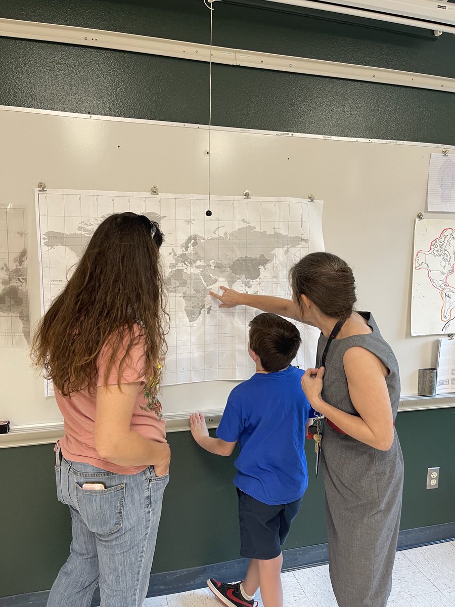 Angela Looney tweet media