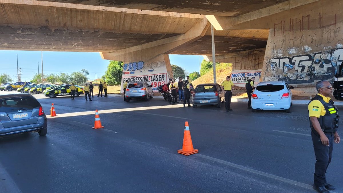 detrandfoficial's tweet image. 🚨 Feriadão teve 1,8 mil flagrantes de irregularidades no trânsito, nas ações de fiscalização do #DetranDF e da #PMDF.
⚠️ 224 - dirigir sob efeito de álcool
⚠️ 223 - falta do cinto de segurança
⚠️ 656 - estacionar de forma irregular
detran.df.gov.br/feriadao-teve-…