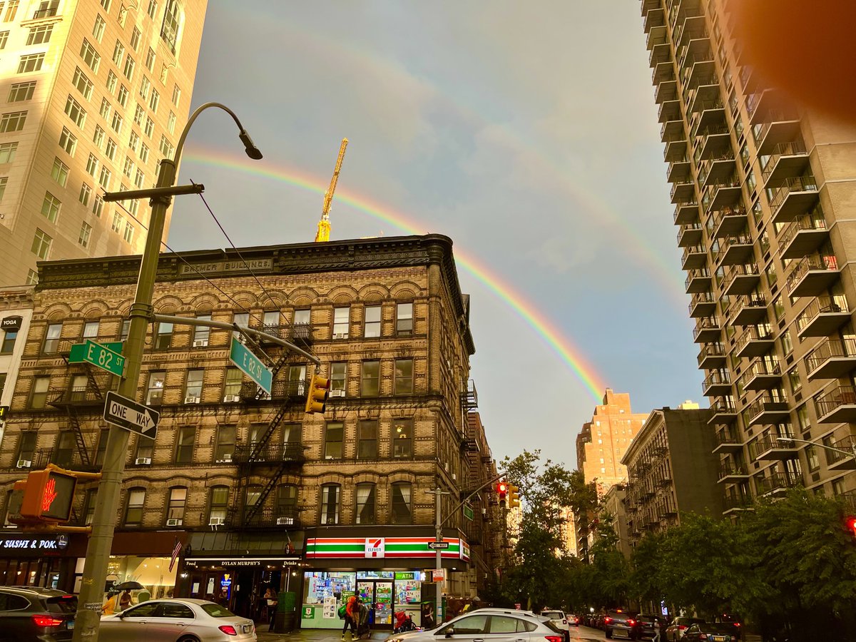 Carl Quintanilla tweet media