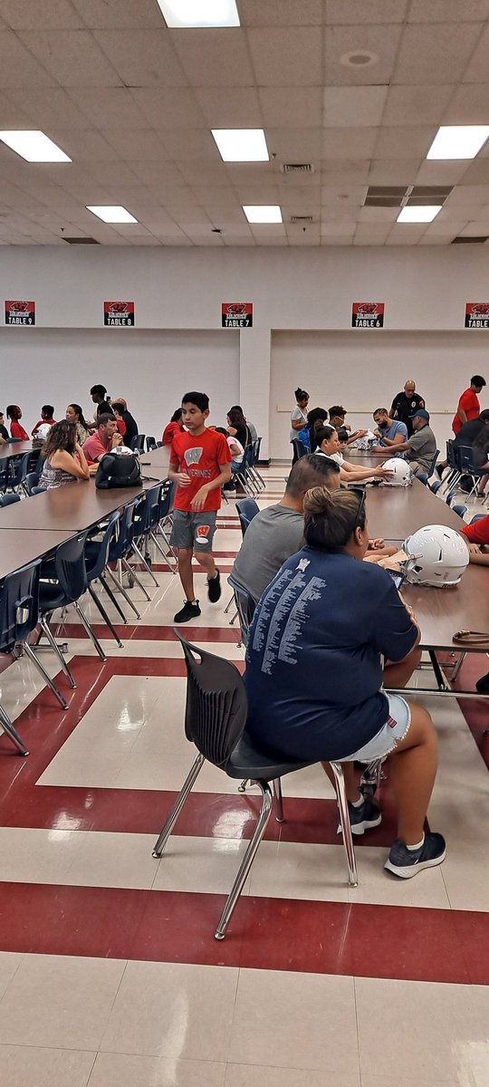 Royfish_hunt's tweet photo. Decals with Dads,moms, grandparents, etc.  @TaftRaider @NISDZachry @ZMSBoysAthleics @NISDAthletics https://t.co/Z9Ynj6lxty
