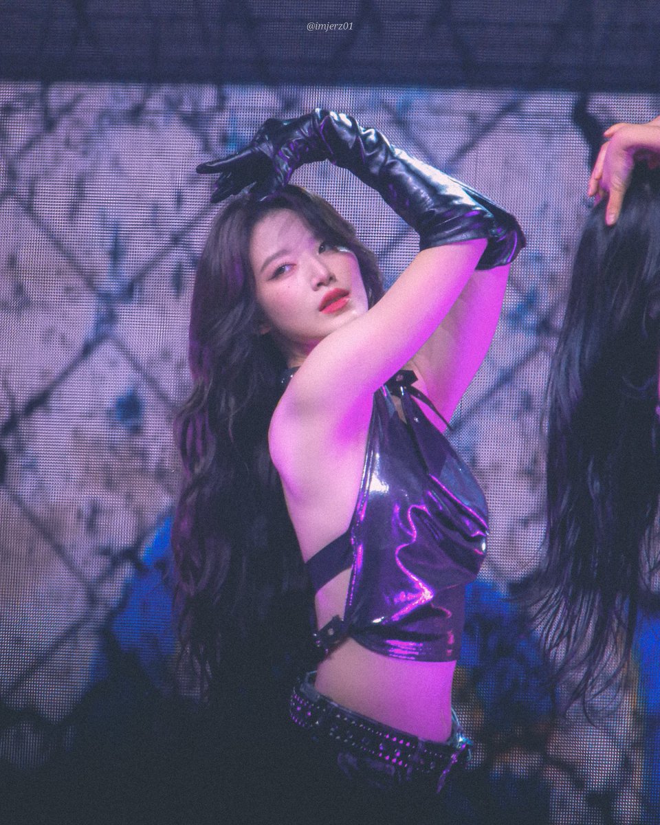 SHUHUA was HOT #GIDLE #GIDLETOUR #gidleinamsterdam