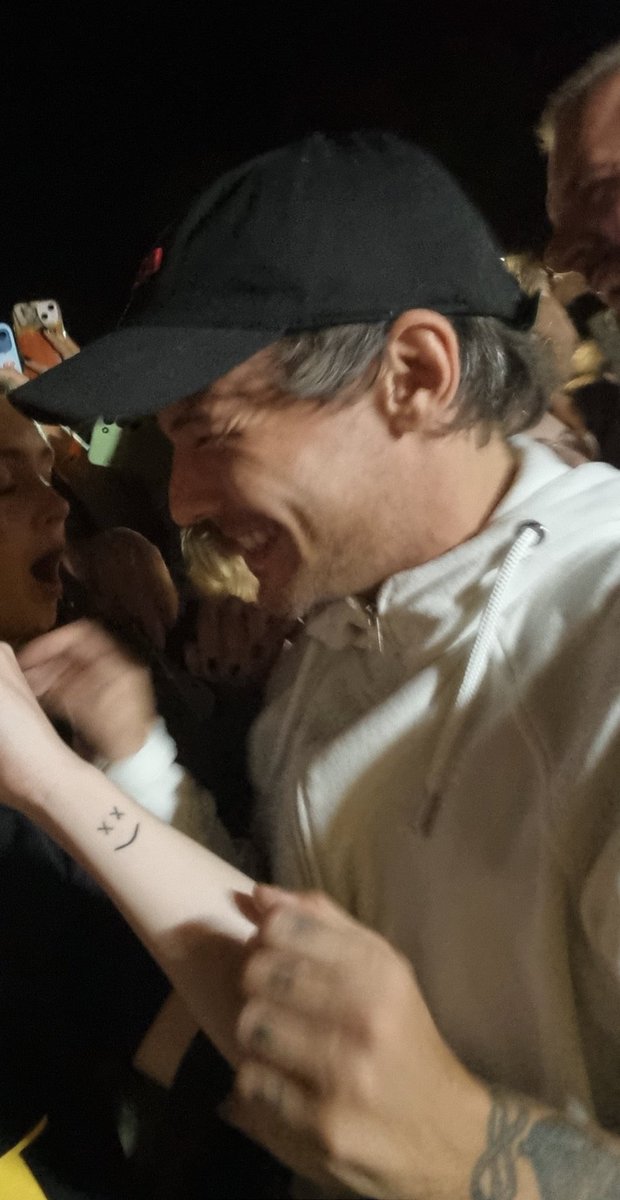 Dimple and eye crinkles. Seeing Louis smile like this is instant happiness.🫶🏻 
#FaithInTheFutureŁódź