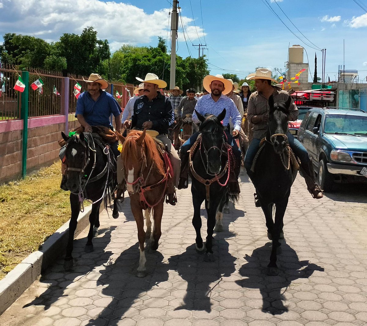 HechosdeAtlixco's tweet image. 𝑨𝒔𝒊́ 𝒔𝒆 𝒗𝒊𝒗𝒊𝒐́ 𝒍𝒂 𝑺𝒆𝒈𝒖𝒏𝒅𝒂 𝑪𝒂𝒃𝒂𝒍𝒈𝒂𝒕𝒂 𝒑𝒐𝒓 𝒆𝒍 𝑪𝒆𝒓𝒓𝒐 𝒅𝒆𝒍 𝑪𝒉𝒊𝒒𝒖𝒊𝒉𝒖𝒊𝒕𝒆.
Sigue leyendo, da clic en el enlace 👉👉 hechosdeatlixco.com/index.php/noti…
.
.
.
#HechosdeAtlixco #SEPTIEMBRE #cabalgata2023 #Atlixco #AtlixcoPuebloMagico