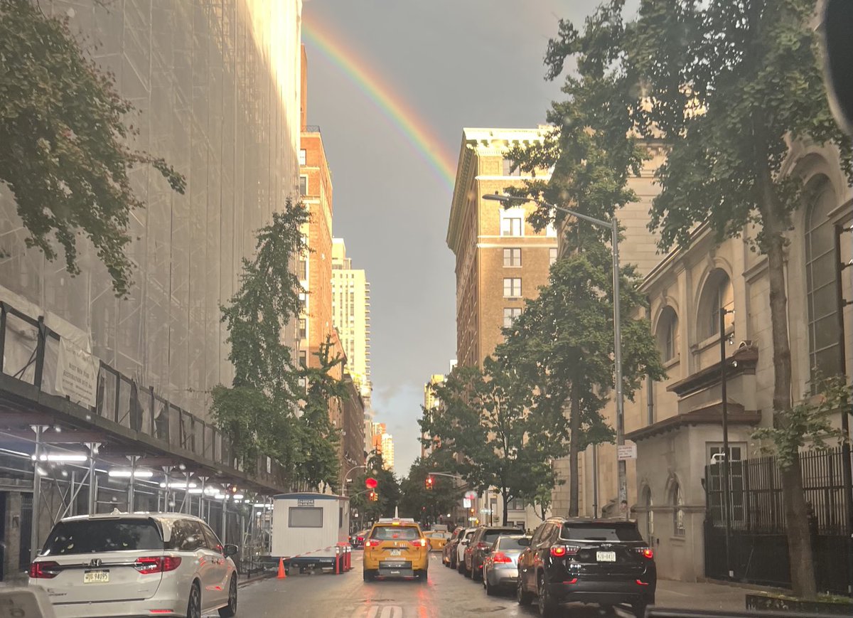 DianeReidyLagun's tweet photo. 9/11 in #nyc #hope. We #neverforget the souls we lost 22 years. They’re still with us 🌈 https://t.co/6GSK2Y79Zk