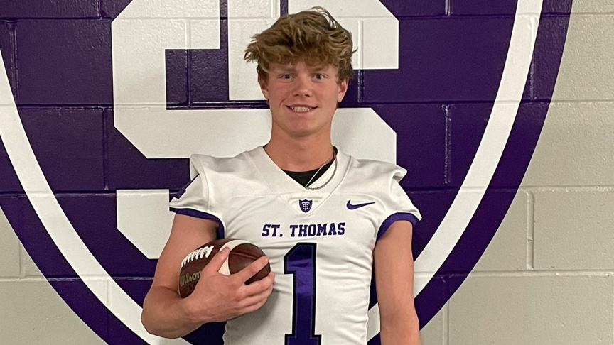 IOWA RANKINGS UPDATE I QB Rankings — a look at the top 10 class of ’24 QBs

⭐️⭐️⭐️⭐️⭐️⭐️
A look at Six Star Football's Iowa Class of 2024 QB rankings, including <a href="/PrestonRies21/">Preston Ries</a> <a href="/ColeMarsh18/">Cole Marsh</a> <a href="/connor_moberly/">connor moberly</a> @JeCari_6 among others

STORY ▶️ sixstarfootball.com/article/iowa-r…