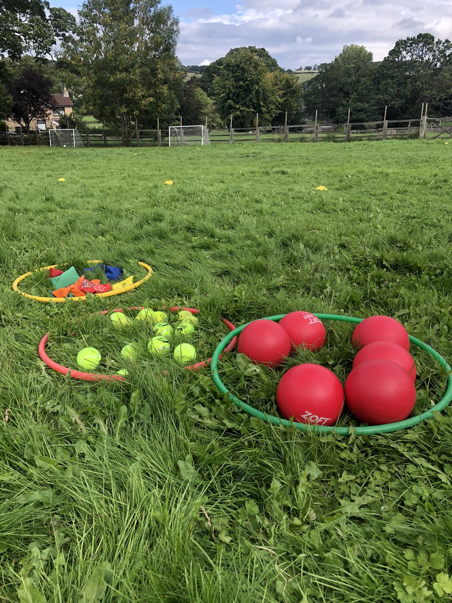 Getting back to ‘X’ after a few months off! A busy start to the new year but glad to be back out on the field with the children…even if the grass is a bit long 😂 #primarype #backtoschool