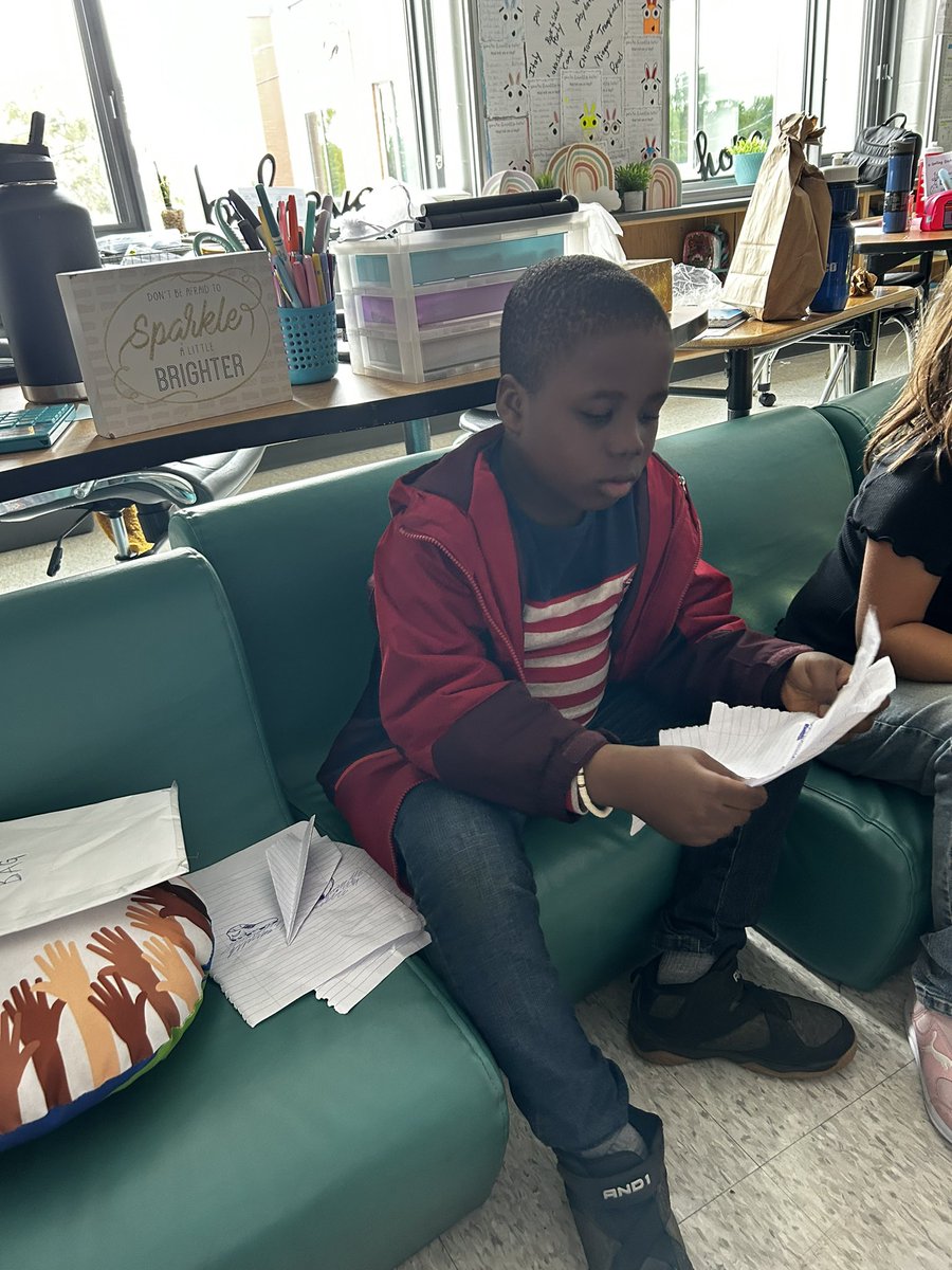 Mrs Schade (@schademrs) on Twitter photo Sharing our brown bag activity. We have learned so much about each other! <a href="/svdptiger/">St. Vincent de Paul</a> Sharing our brown bag activity. We have learned so much about each other! <a href="/svdptiger/">St. Vincent de Paul</a>