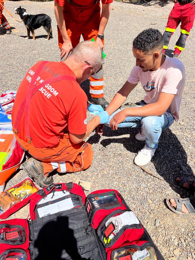 FCDOGovUK's tweet photo. British search and rescue experts from @UK_ISAR_TEAM are on the ground in Morocco supporting the earthquake response. 

The teams have been treating injured people and searching for survivors in collapsed buildings in affected areas in the High Atlas. https://t.co/A4dxu2YrQo