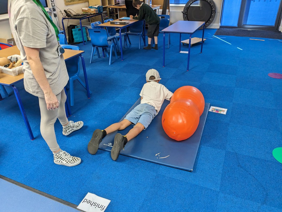 Phoenix_BSA's tweet photo. We've had such a great week at Brackensdale in the ER! Lots of new routines and expectations to learn and the children have taken it in their stride, as they always do. Amazing! 
@BrackensdaleS #shinebright https://t.co/JEdlx9Z64K