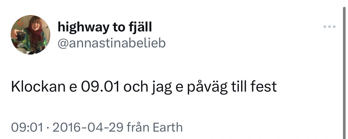 SchubertAlice's tweet photo. Vi har verkligen förändrats och det är oklart vad som är till det bättre så att säga @_zorovic @annastinabelieb @hvnnerz https://t.co/xgfnGYkPHi