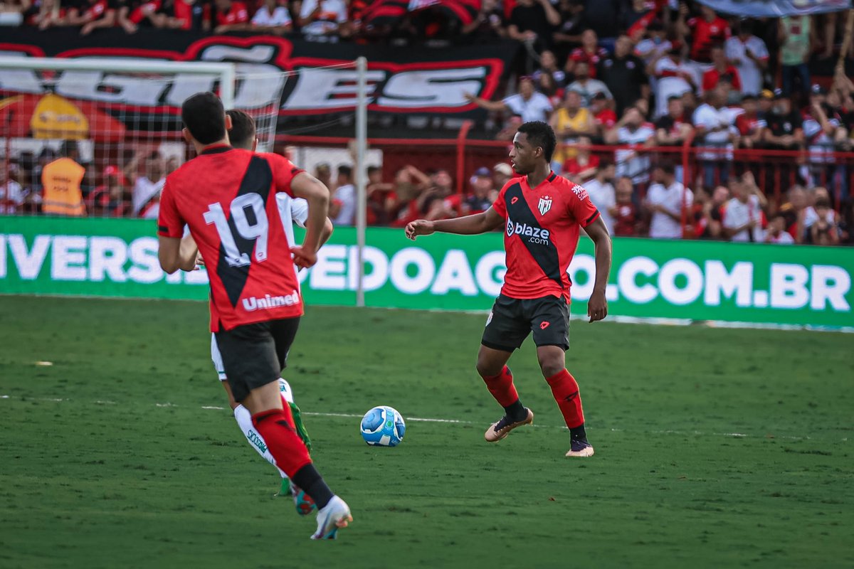 MatheusSales's tweet photo. Grande vitória! Seguimos na luta pelos nossos objetivos! 🔴⚫️ https://t.co/xfwc5KL1f9
