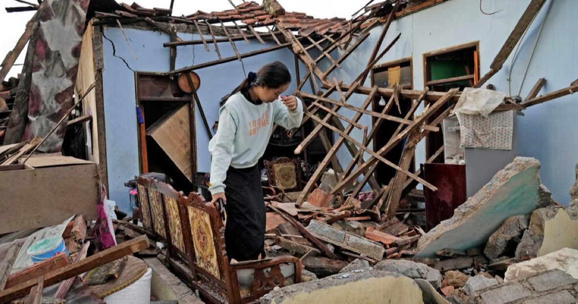 Un séisme de magnitude 6,2 frappe l'Indonésie. Qu'Allah leur vienne en aide 🤲