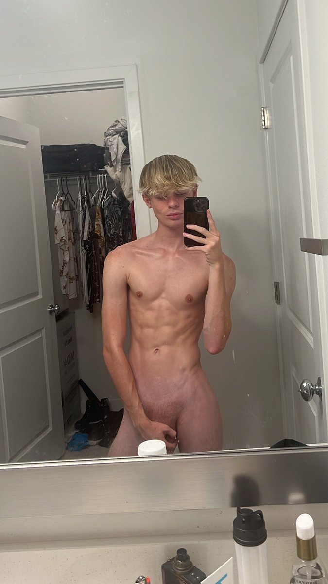 Ky_1243's tweet photo. RT if you’d fuck me 😉 https://t.co/HF7xvuIZmf