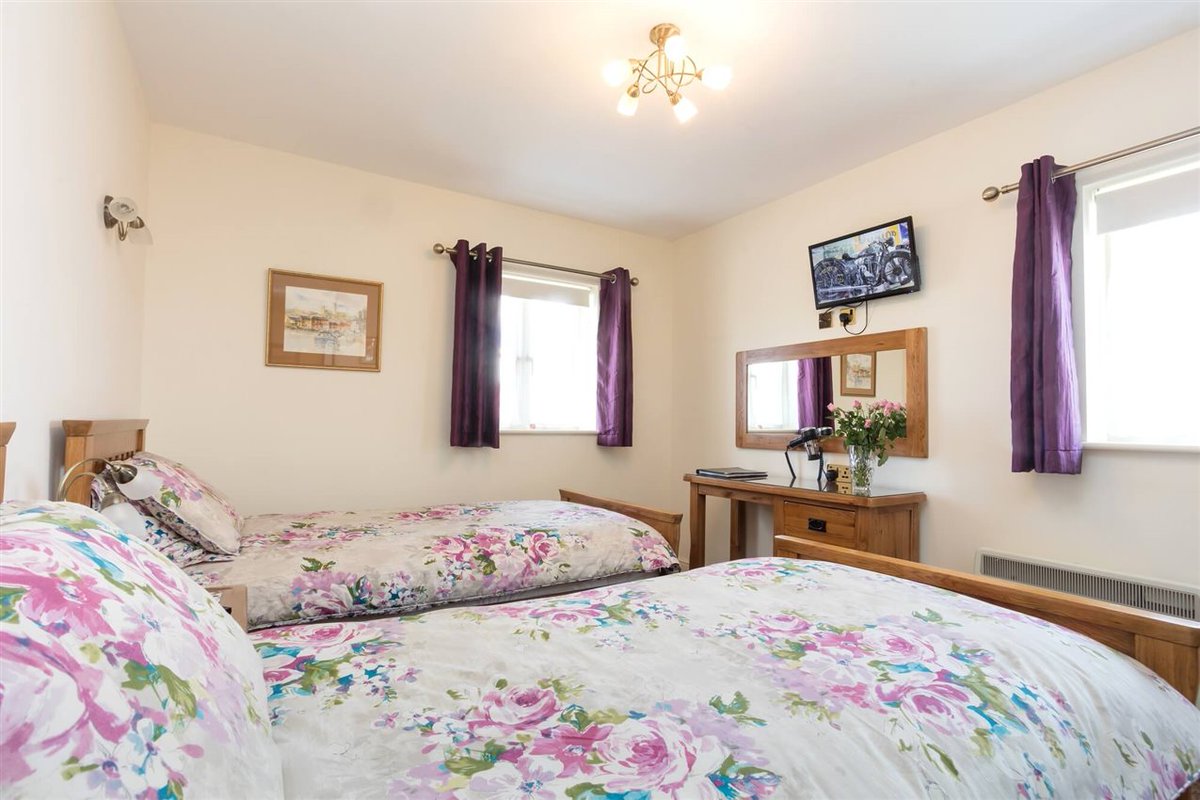 Farm Stay UK tweet media