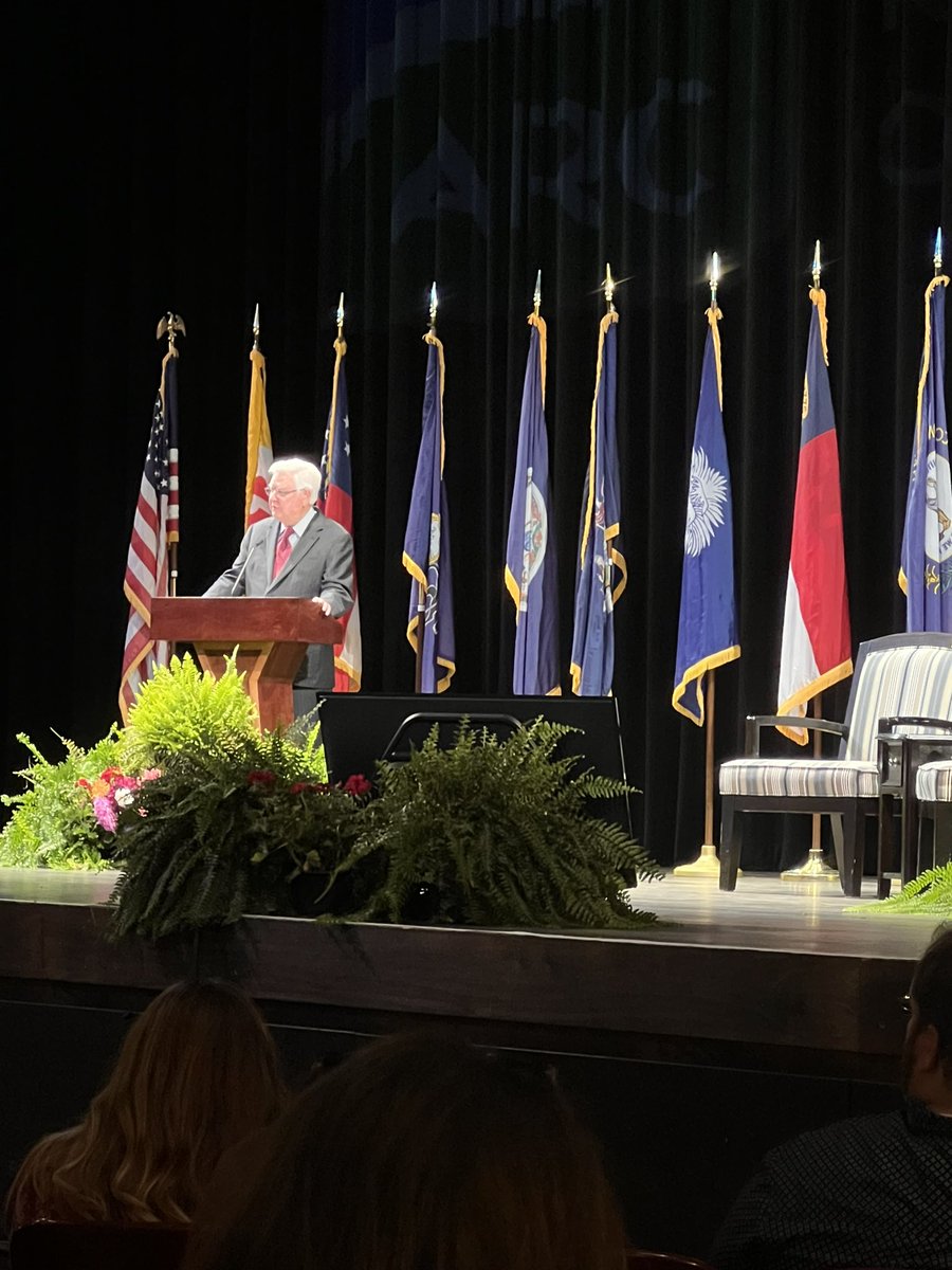 MistyCasto's tweet photo. Thanks for the warm welcome to the 5th District of Kentucky! @HalRogersKY5 #appalachiarises https://t.co/rdLwBJqBHd
