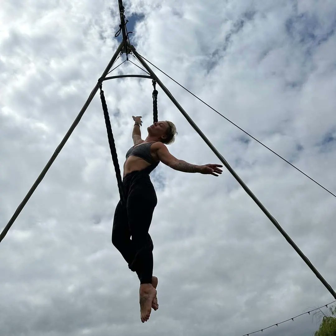 Pink's European Team ❤ tweet media