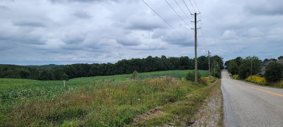 PfOrganicsJenn's tweet image. The @RegionWaterloo #CountrySideLine protects farmland while designating appropriate areas for housing. We can build the homes we need without paving over more farmland
Townships matter. The boundaries between rural and urban matter
#ProtectFarmland #FoodSovereignty #HoldTheLine