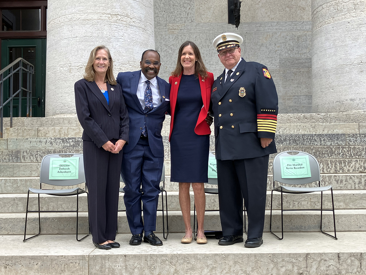 Today, we remember the vicious attacks and loss of innocent lives on 9/11/2001 and the immense heroism displayed throughout our great nation. Last week, I had the opportunity to honor the victims and first responders by leading a prayer and planting flags at the Statehouse.