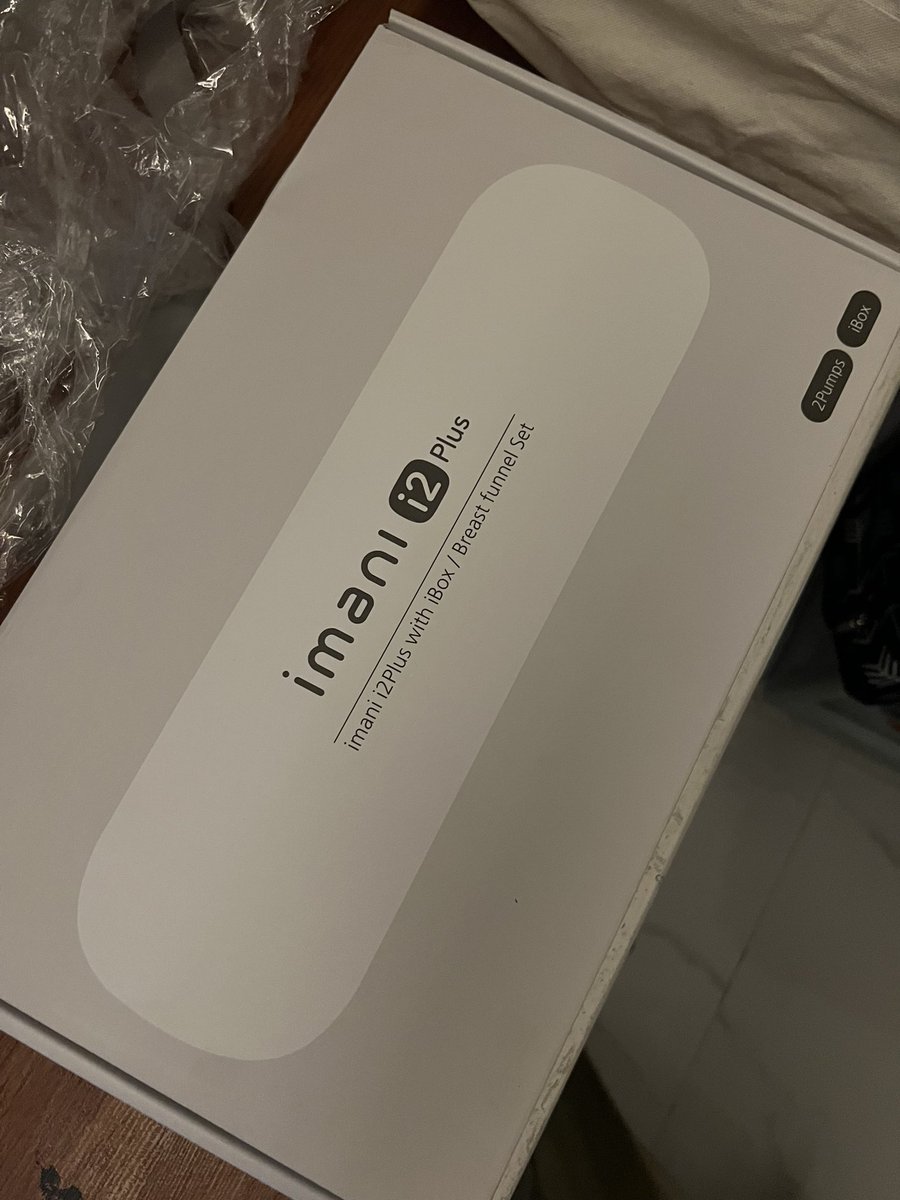 AnnTownii's tweet photo. Dapat daw may message na nakalagay dito na ‘best mom ever, MaTon’ but hindi nailagay ni mareng eda🤨. Super sayaaa koooooo finallyyyy convenient na ang pumping😍 dream come true lol https://t.co/pL4ozIaQj3