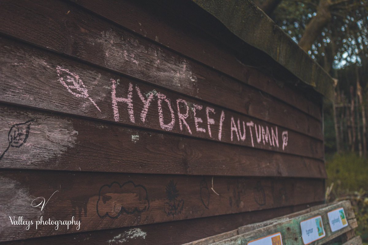 How beautiful is our Cymraeg board for Autumn 🍁

Mor hardd yw ein bwrdd Cymraeg ar gyfer yr Hydref 🍂

 <a href="/twinklresources/">Twinkl Resources</a> @Addysg_Cymraeg #HomeEducation #ForestSchool #Cymraeg #DysguCymraeg #HomeEdCymru