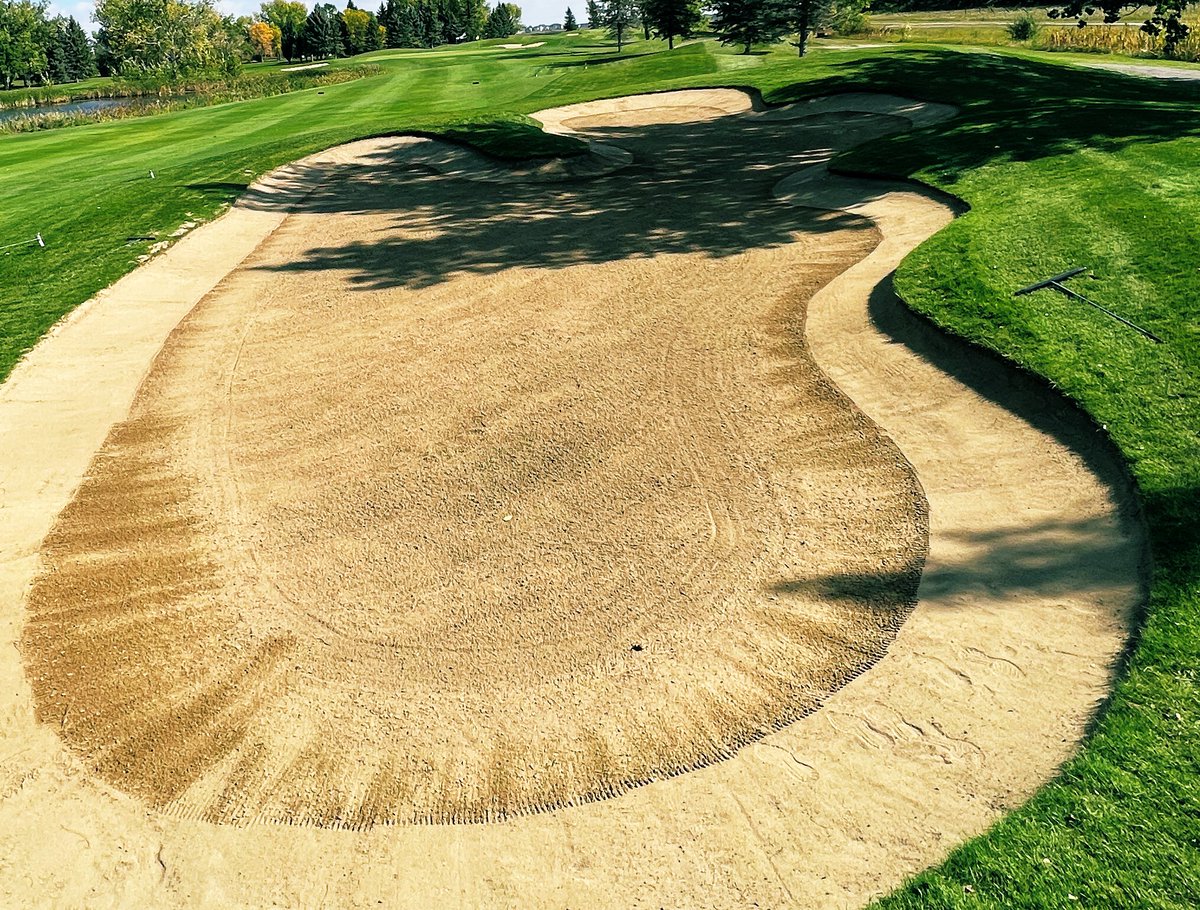 RileyTurf's tweet photo. Hope no one lands in these … but just in case there should be a clean lie for par save. https://t.co/gxDYivb9d1