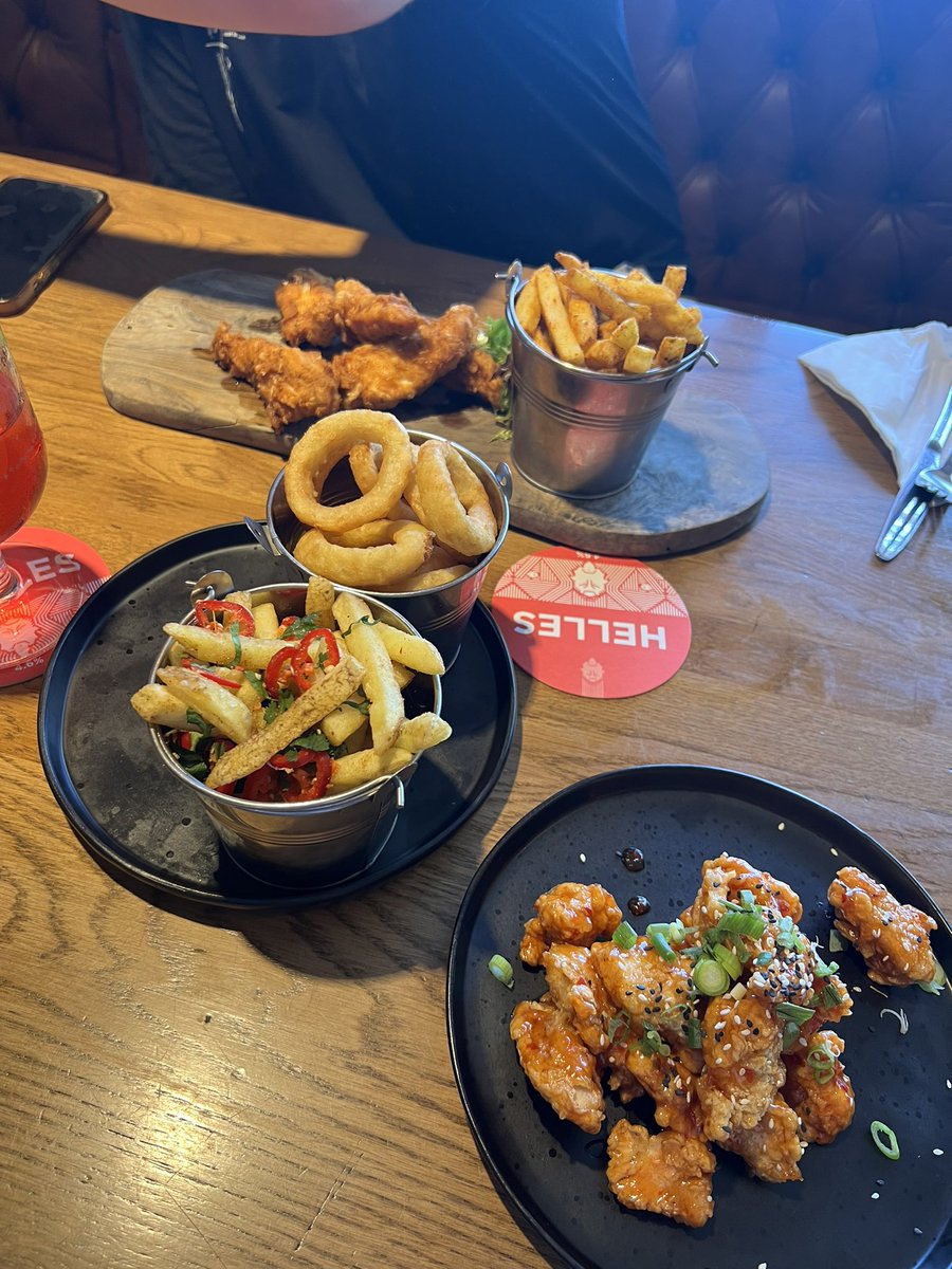 NickSmurf1998's tweet photo. After watching @Syndicate for years, we thought we’d go to the grapes on Saturday and it was banging 👏🏻hopefully next time see Tom! https://t.co/V1hwZ2SXIU