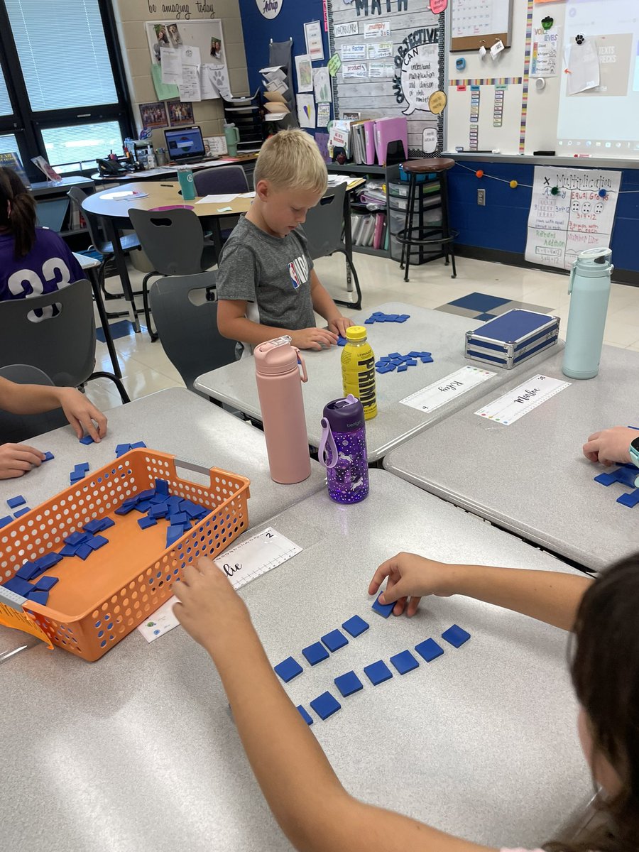 MrsArtrip's tweet photo. Fun little formative assessment to assess students knowledge on arrays and multiplication! https://t.co/zwEDatBP0Y