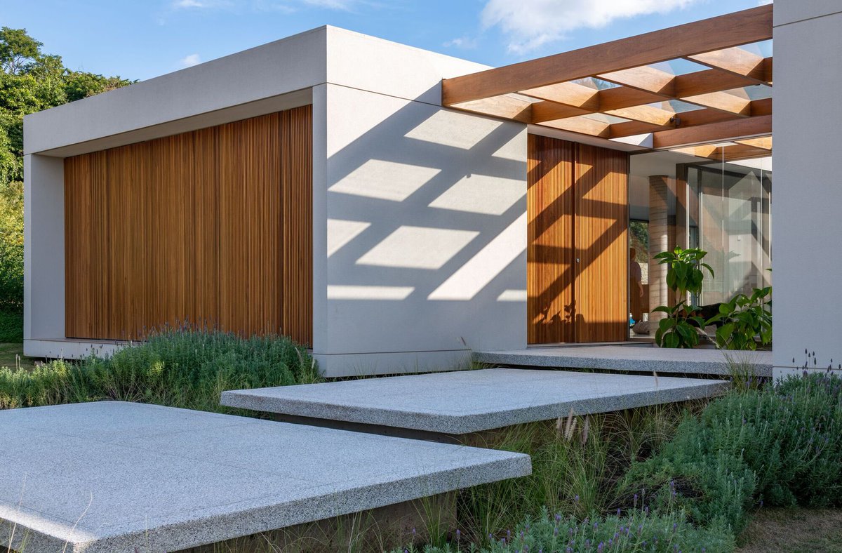 Arqenblanco's tweet photo. Casa LP - Ib + mr
Imagen: Favaro Jr 
________________________________
#ibmr #favarojr #brasil ##arquitecturabrasil #arquitecturabrasileña #arquitecturaenblanco #arquitectura #proyecto #architecture #architectureinwhite https://t.co/ChYXrhZAiG