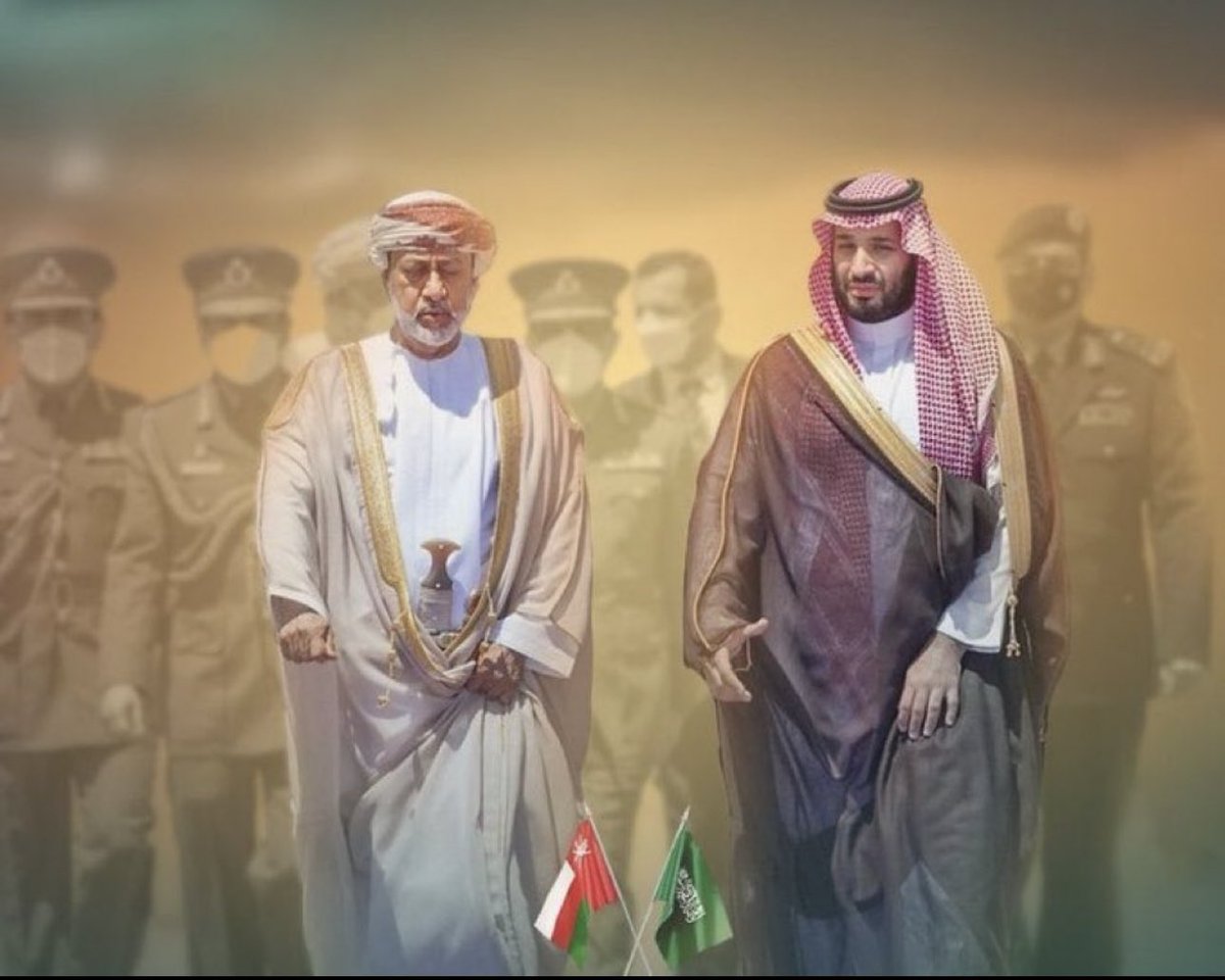 AlharbiMais's tweet photo. هذه #عُمان المحبة والسلام الرصين وهذه #السعودية أرض العزم شمس النهار..

ولي العهد الأمير #محمد_بن_سلمان في مسقط .. https://t.co/vd7vPUBzwg