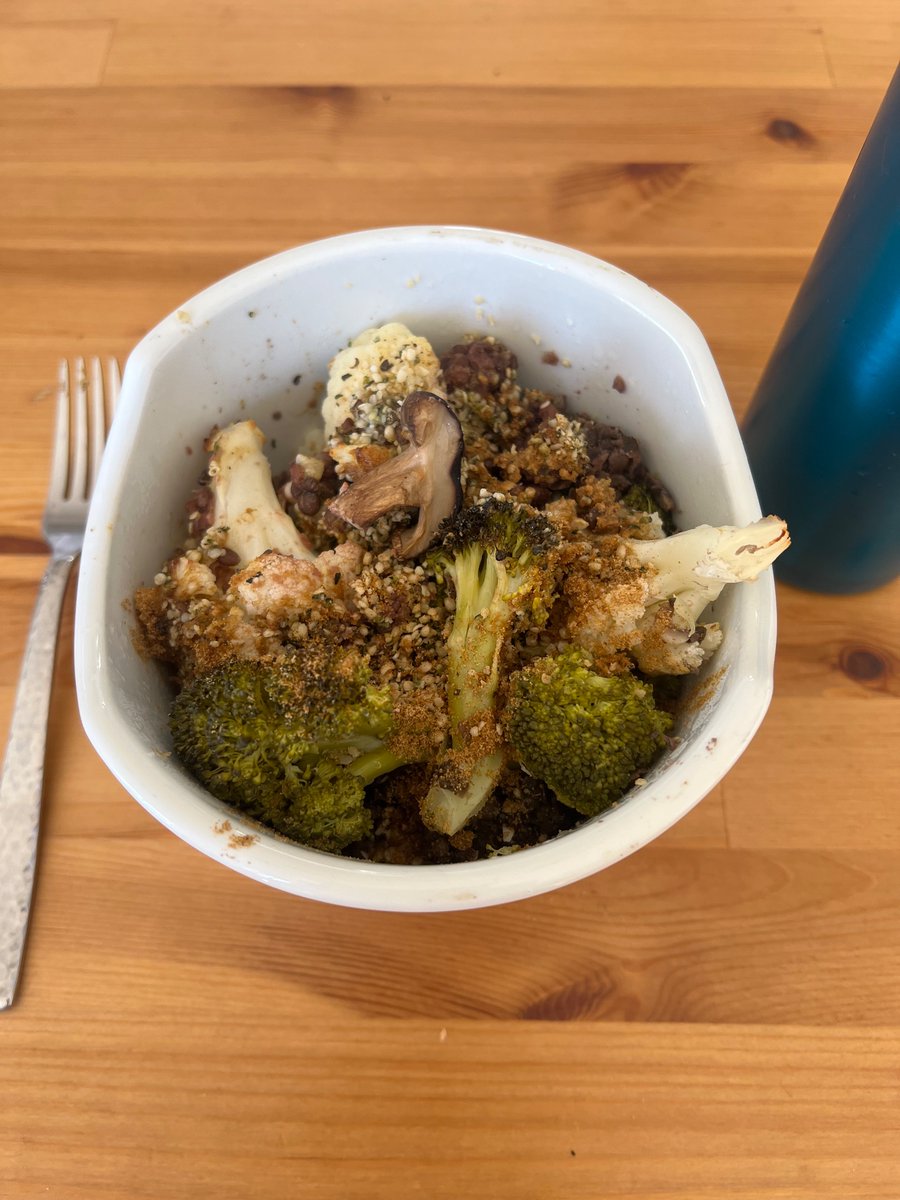 jaderiverstokes's tweet photo. thrilling announcement
the zeroth of many
super veggie lunch!
#pinkprint
#blueprintprotocol https://t.co/Qv36yX93QO